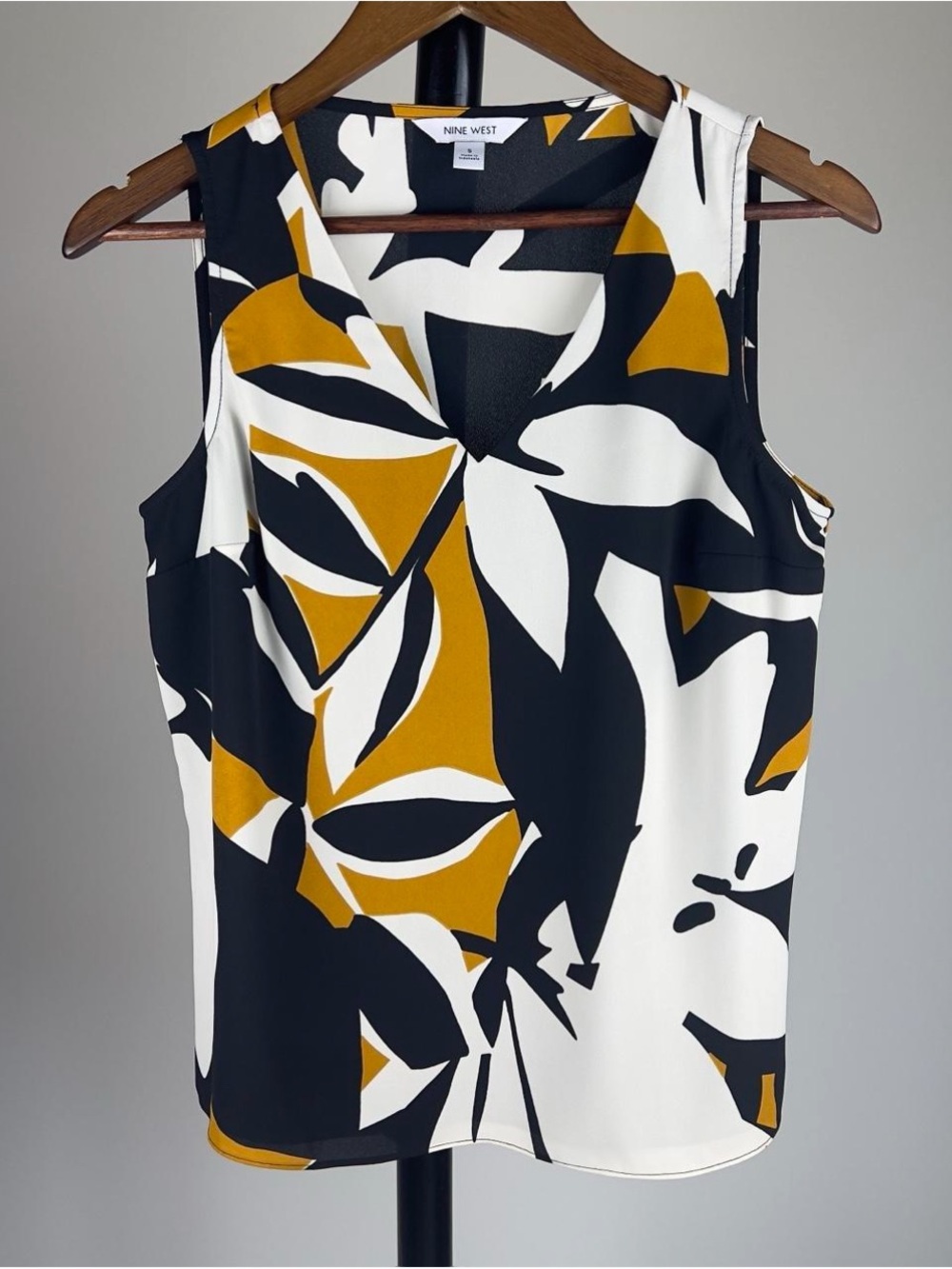 Nine West Abstract Bold Leaf Print V-Neck Sleeveless Blouse Black Mustard White